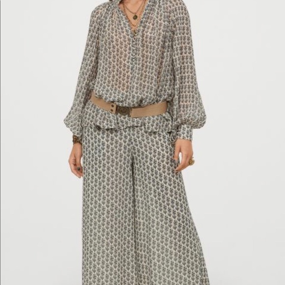 Sabyasachi x H&M patterned top, size L - Picture 3 of 3